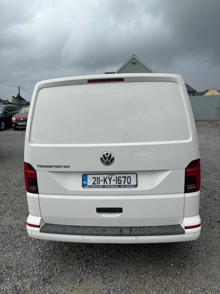 Volkswagen Transporter 2021 - Image 3