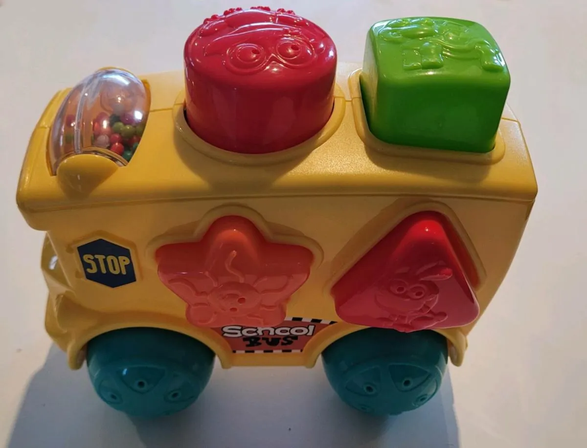 Toddler toy bundle 12 toys 4 books - Image 4