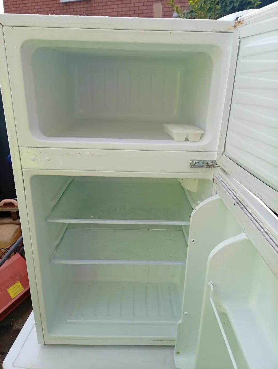 Fridge freezer - Image 2