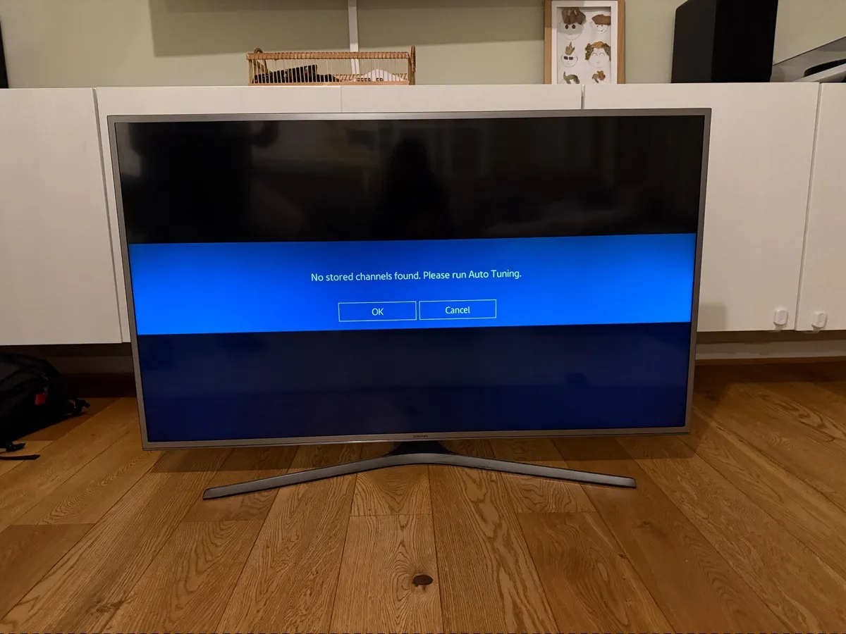 Samsung tv 50-inch 4K Ultra HD LED TV. - Image 4