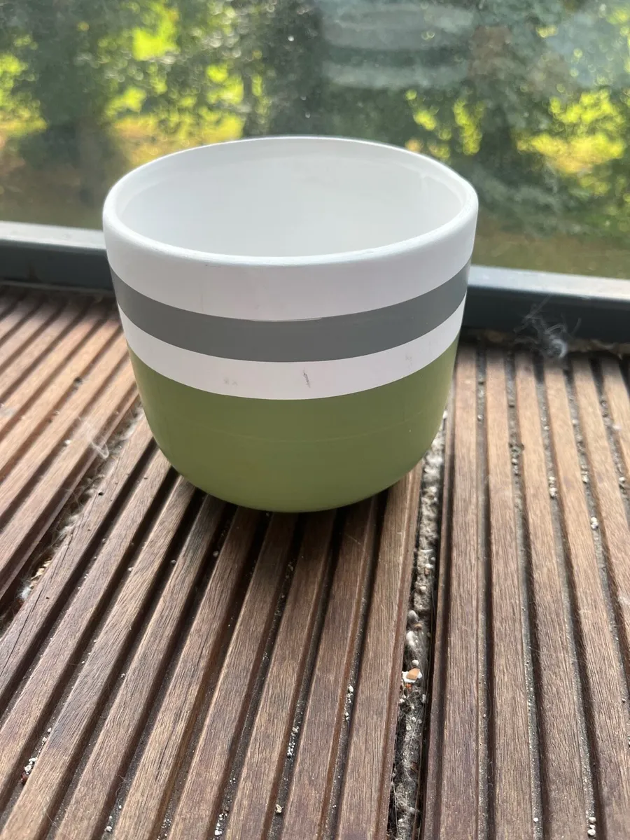 Set of decorative plant pots - Image 3
