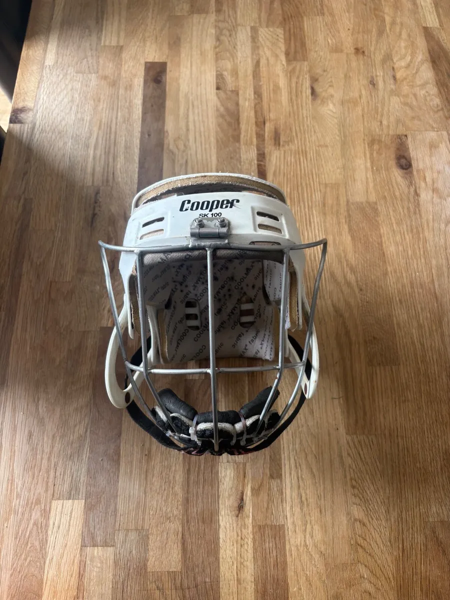Hurling helmet - Image 4