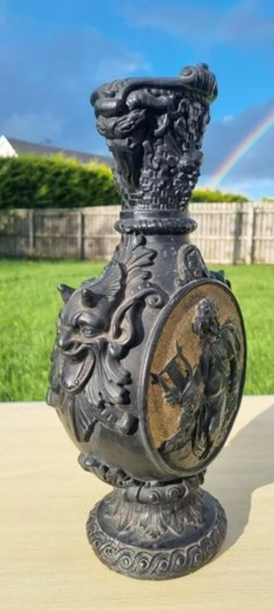 Vintage ornate large vase with cherub - Image 3