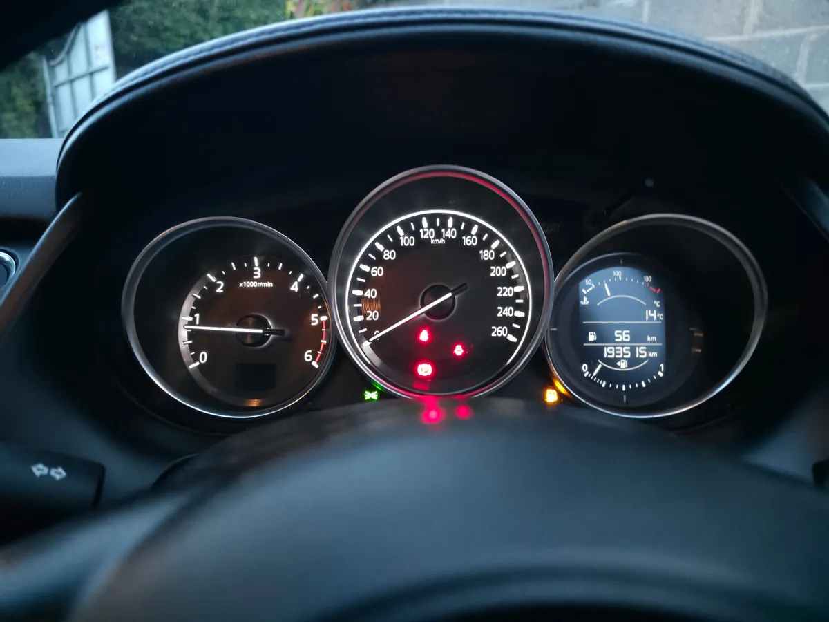 2017 MAZDA 6 2.2 DIESEL SALOON  EXECUITIVE MODEL - Image 2