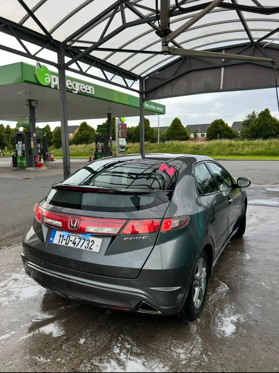 Honda Civic 2011 AUTO - Image 2