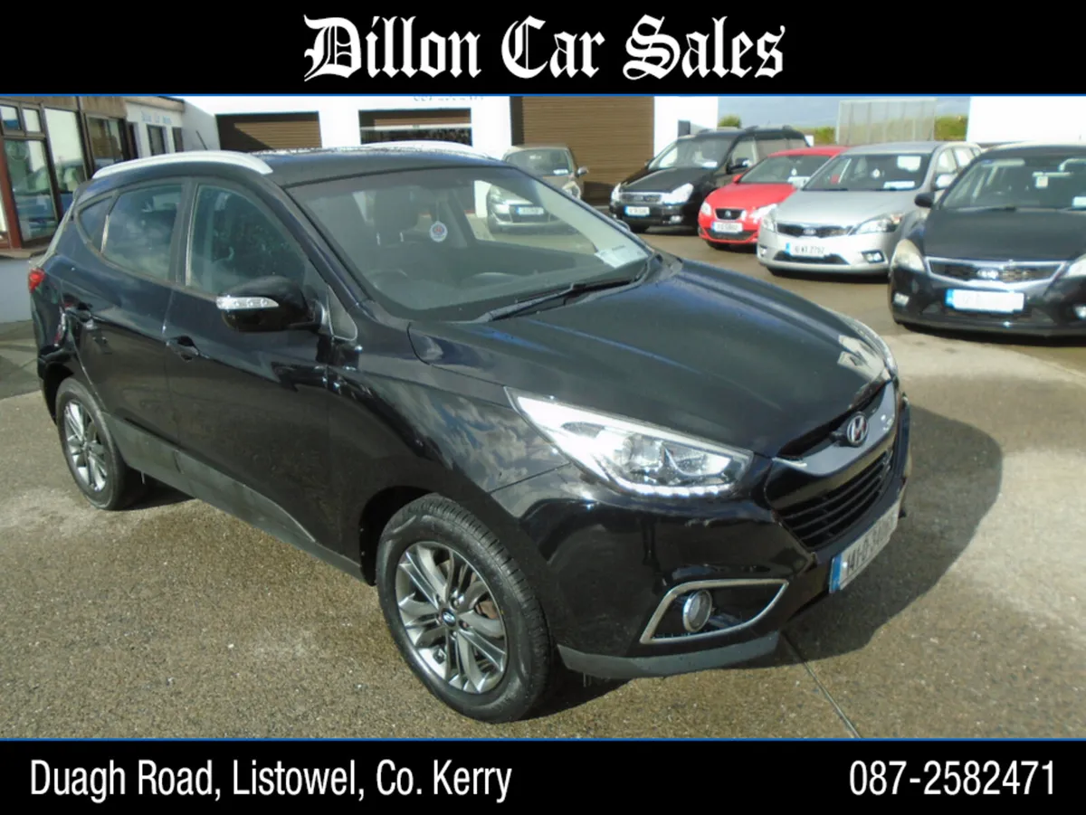 Hyundai ix35 1.7 CRDI SE 5DR  Leather  with Heated - Image 2