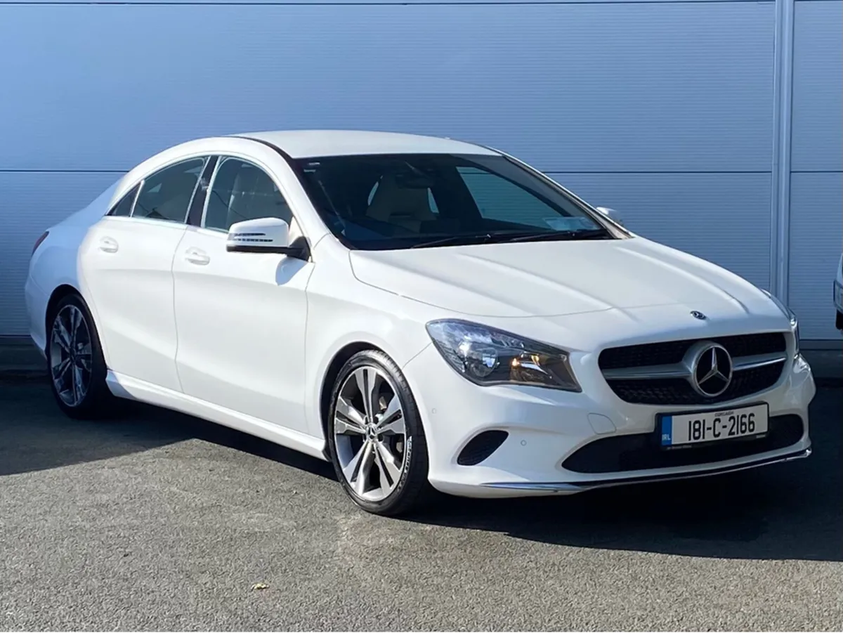 Mercedes-Benz CLA CLA180 URBAN AUTO 4DR - Image 1