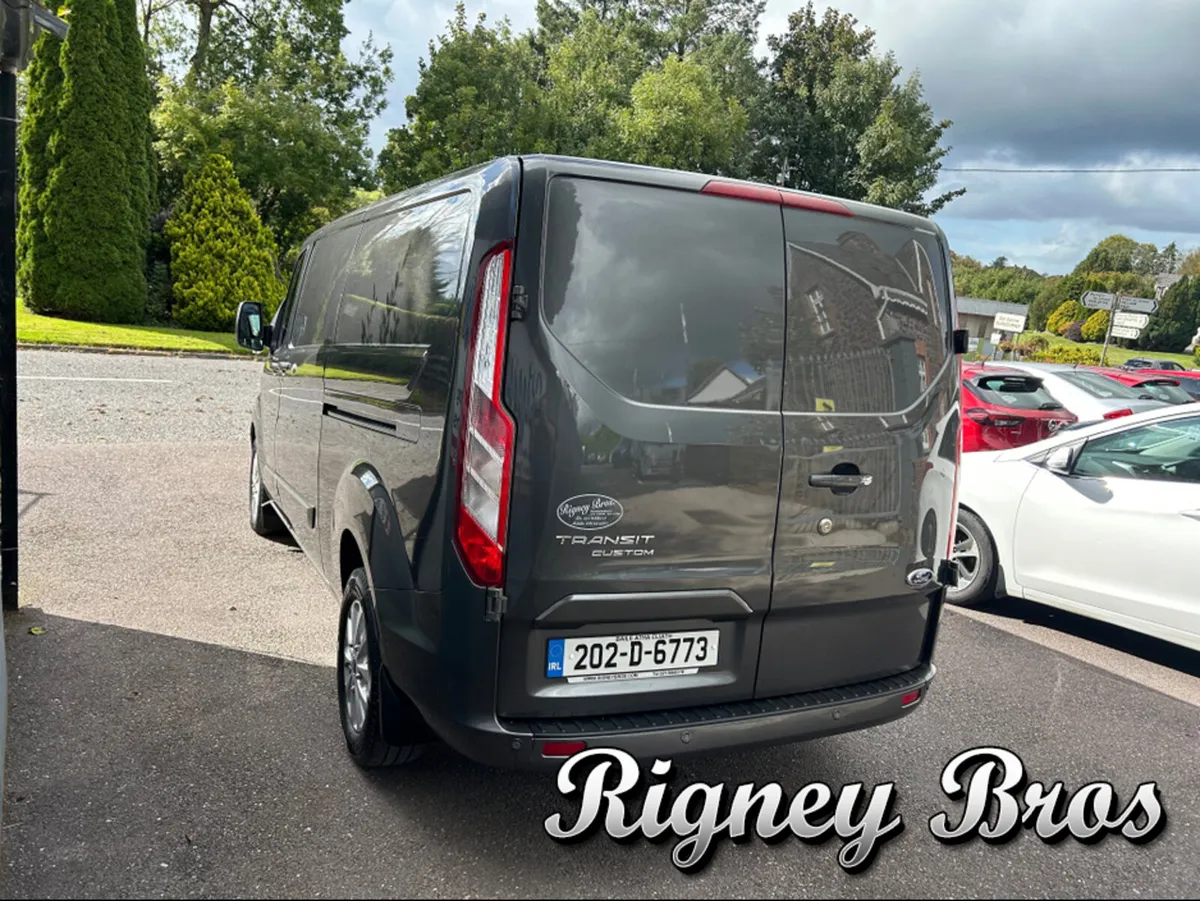 Ford Transit Custom TRANSIT 125 T35 0 300L LIMITED - Image 4