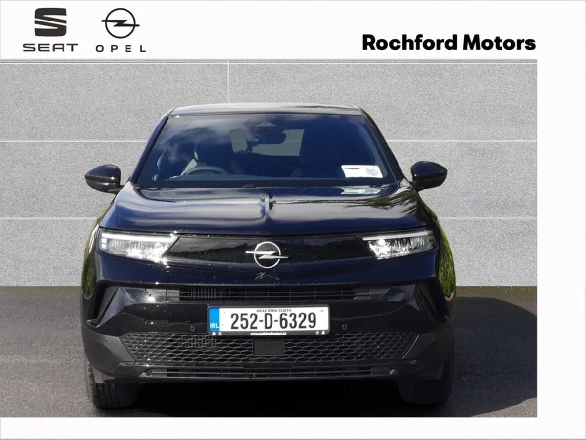 Opel Mokka HYBRID ELEGANCE 1.2 136BHP - Image 2