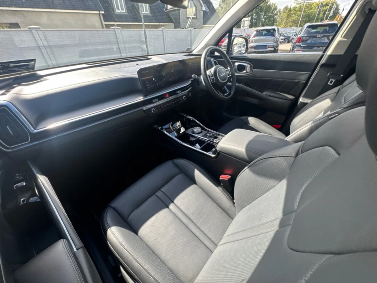 Kia Sorento PHEV PE 7S 4WD - Image 4