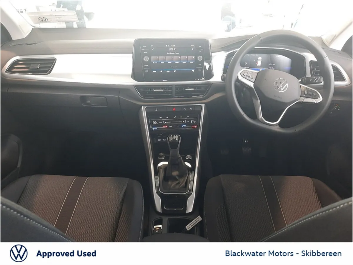 Volkswagen T-Roc 2.0TDI 116BHP EDITION 75 WITH REA - Image 3