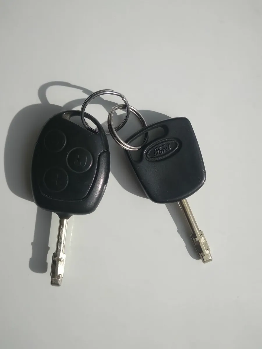 FORD FIESTA 2007 VERY LOW MILEAGE 42K FRESH NCT - Image 2