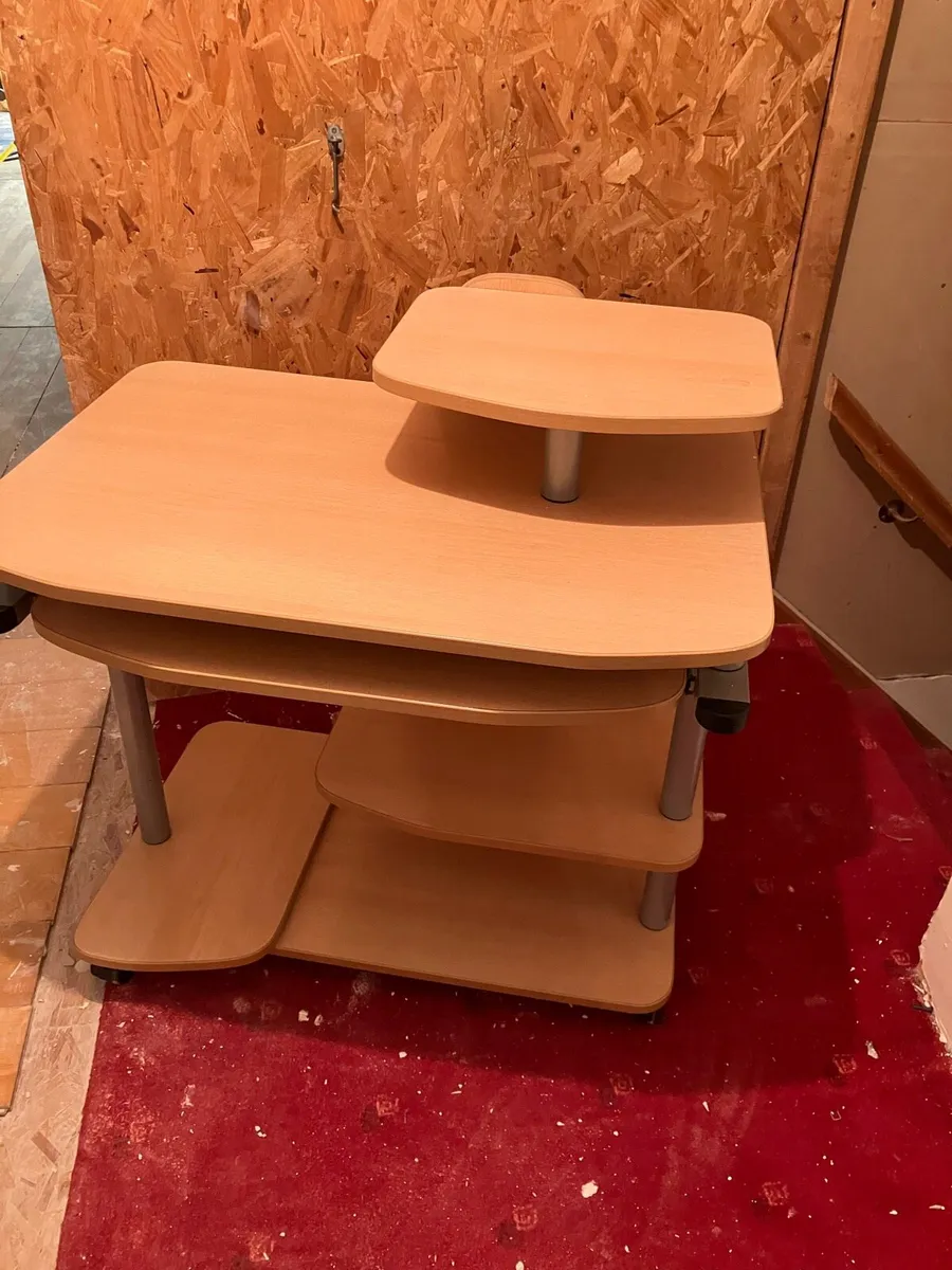 Desk - Image 2