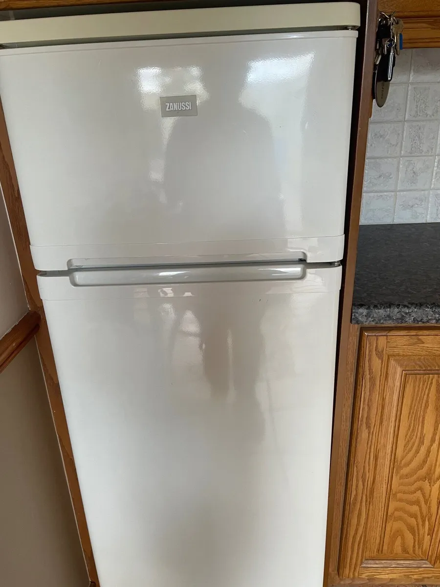 Kitchen Units - Image 1