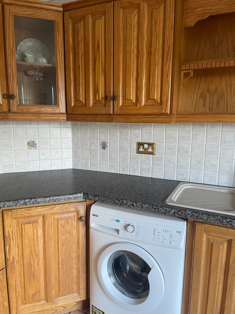 Kitchen Units - Image 3