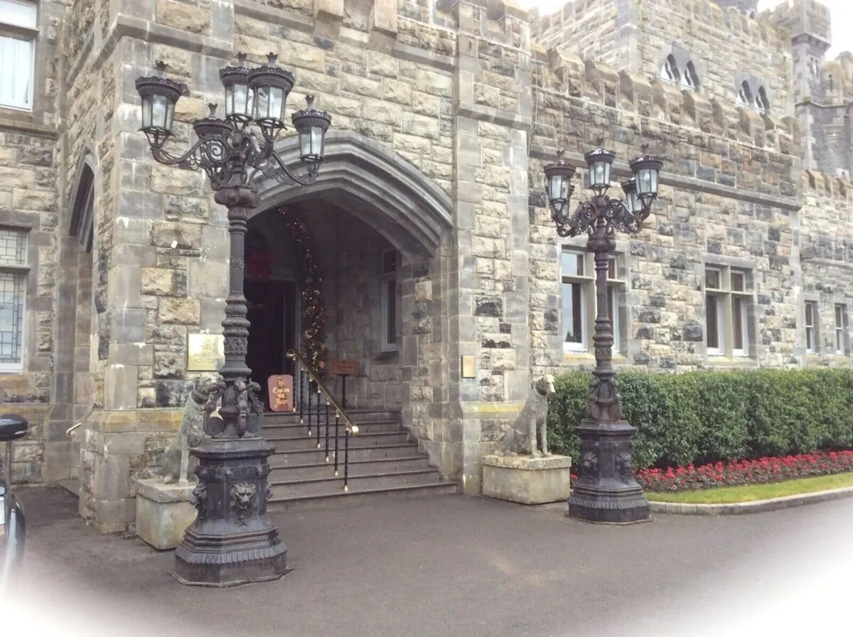 CAST IRON LAMPS - Image 4