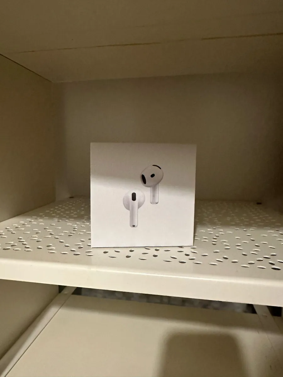 AirPods 4 - Image 1