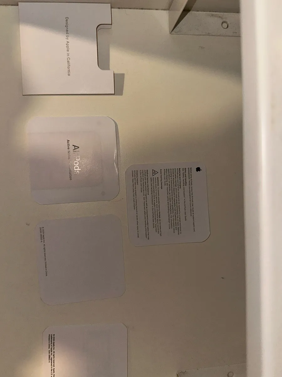 AirPods 4 - Image 3