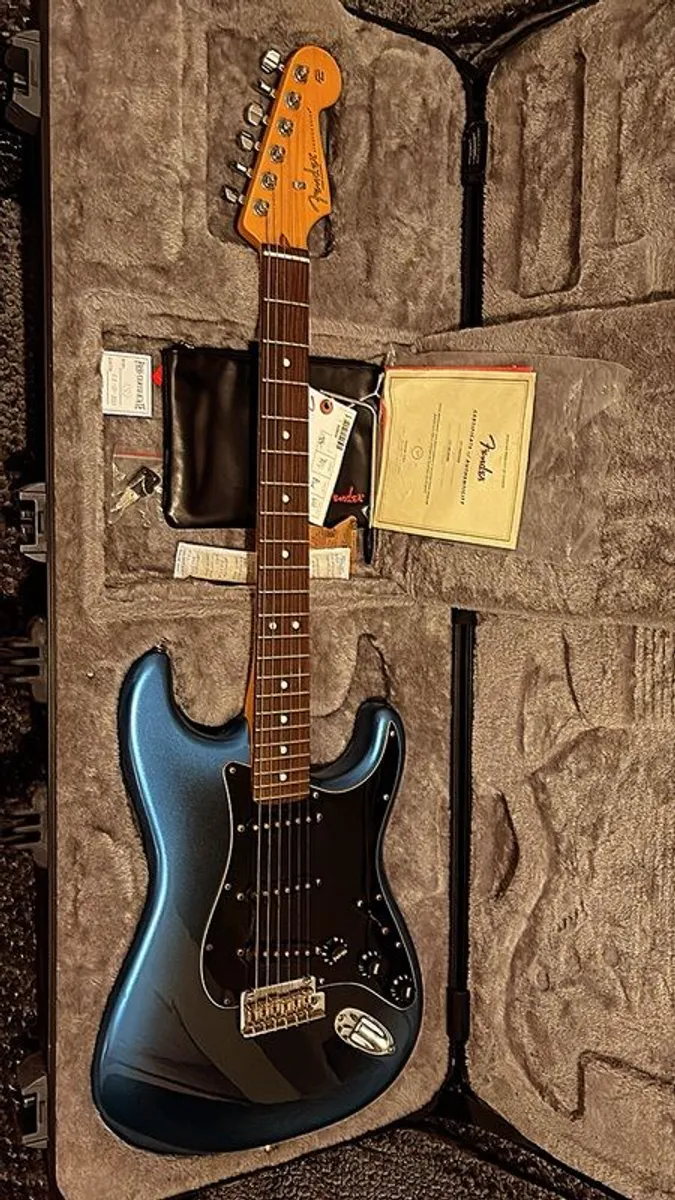Fender American Professional II Stratocaster Dark Night SSS - Image 1