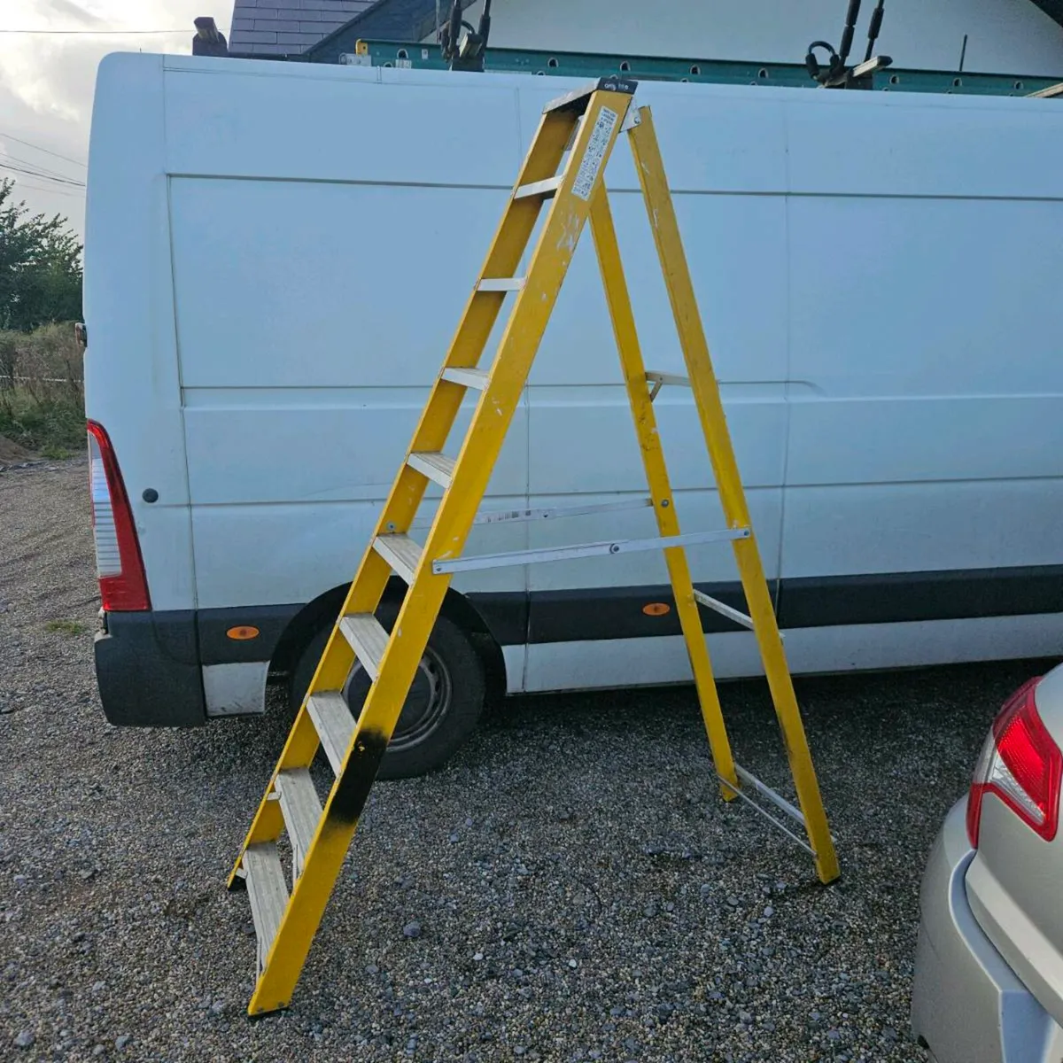 Lyte fiberglass stepladder - Image 2