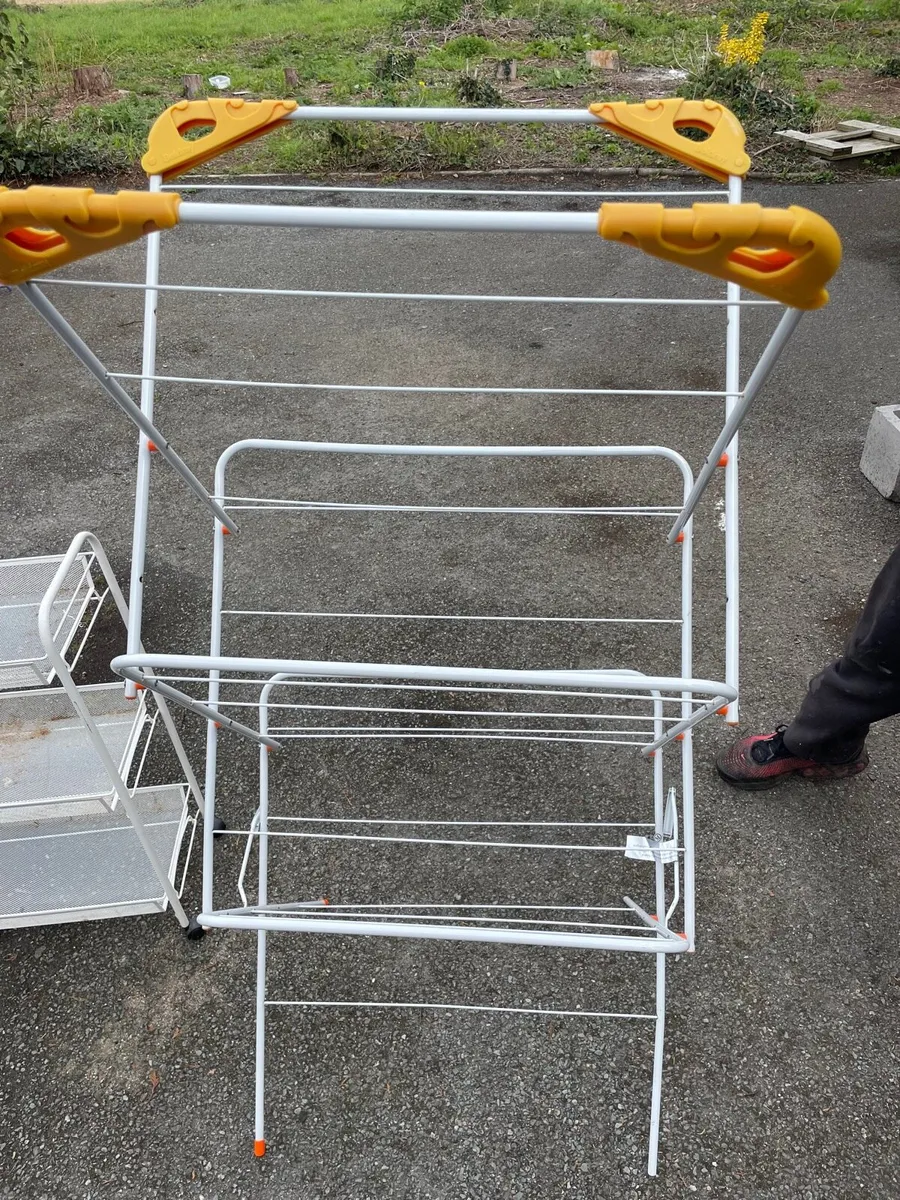 Clothes rail €20 - Image 2