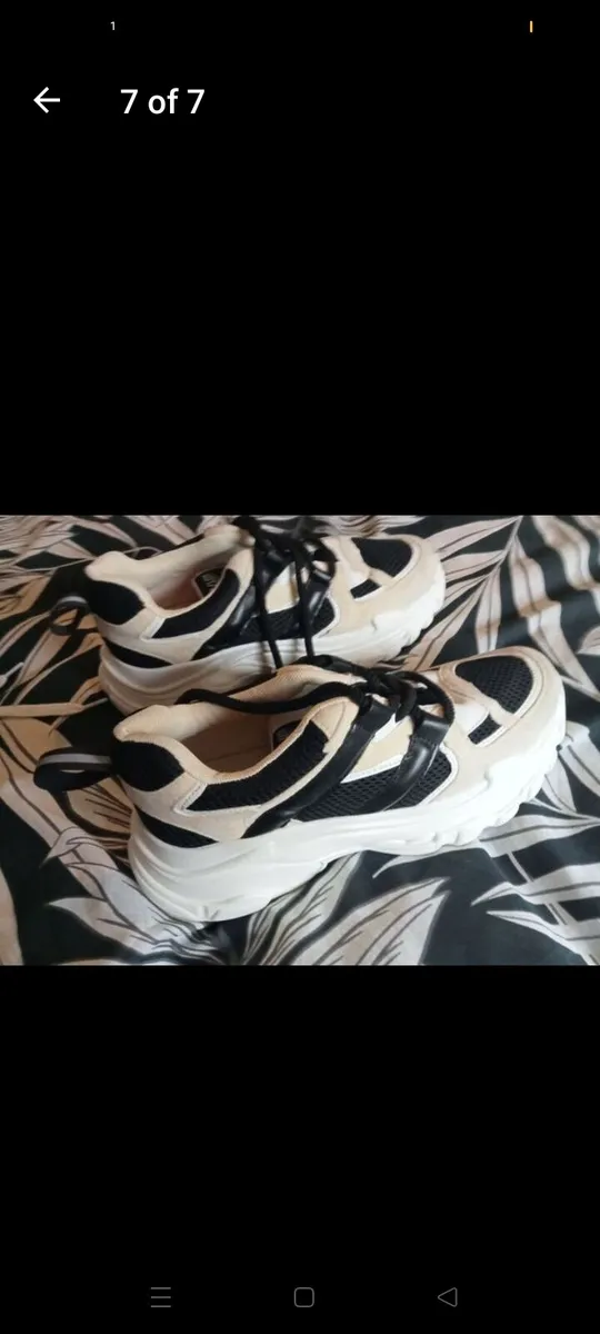 Ladies clothes trainers bundle size 10 and size 5 - Image 3