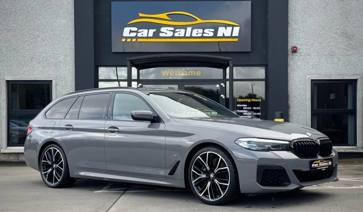 BMW 5 Series 2.0 520d MHT M Sport Touring 5dr Die - Image 1