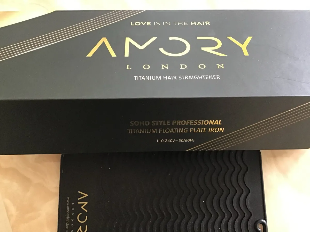 Hair Straightener - Image 1