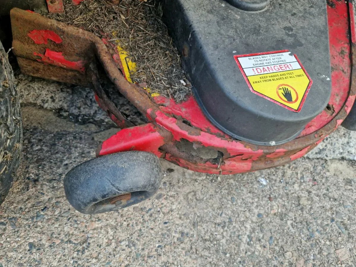 Rideon lawnmower - Image 3