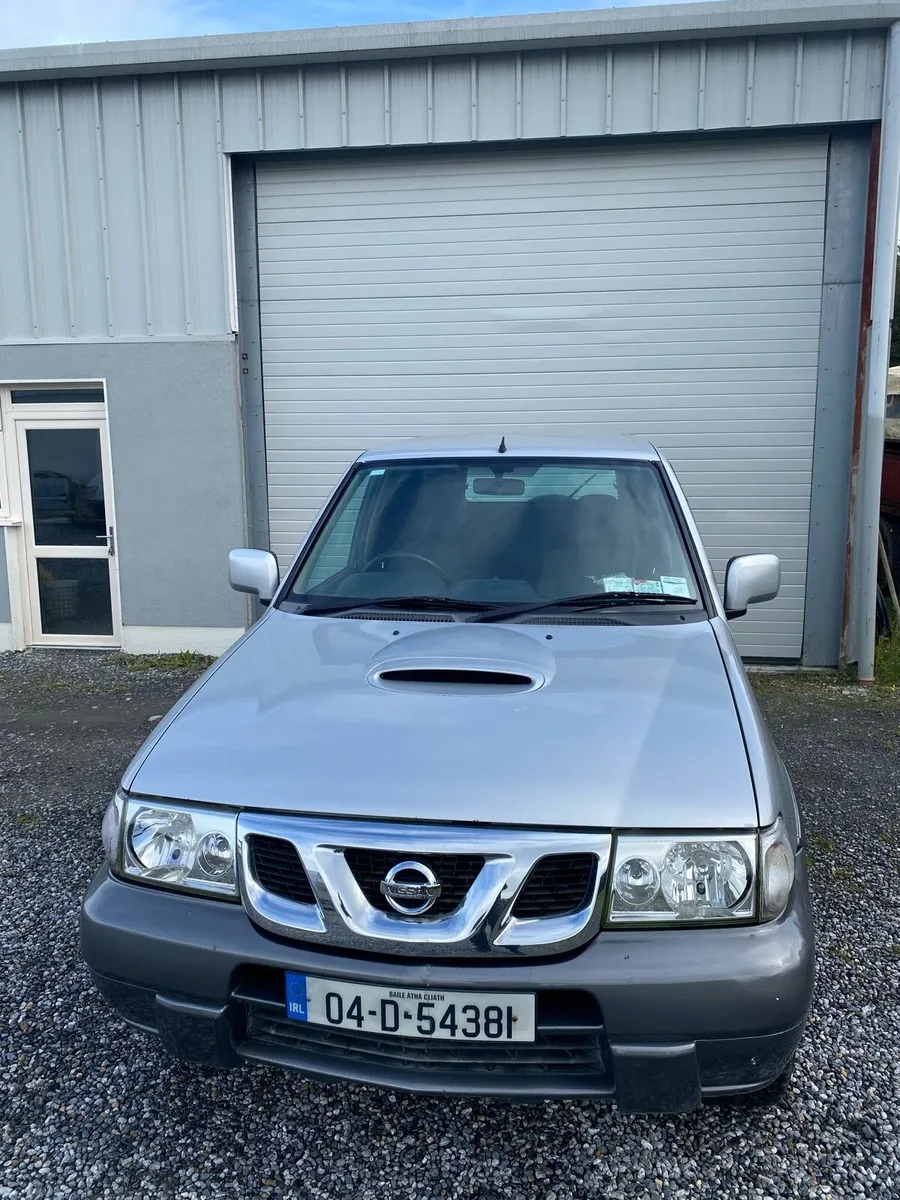 Nissan Terrano 2.7 LWB 5DR. - Image 4