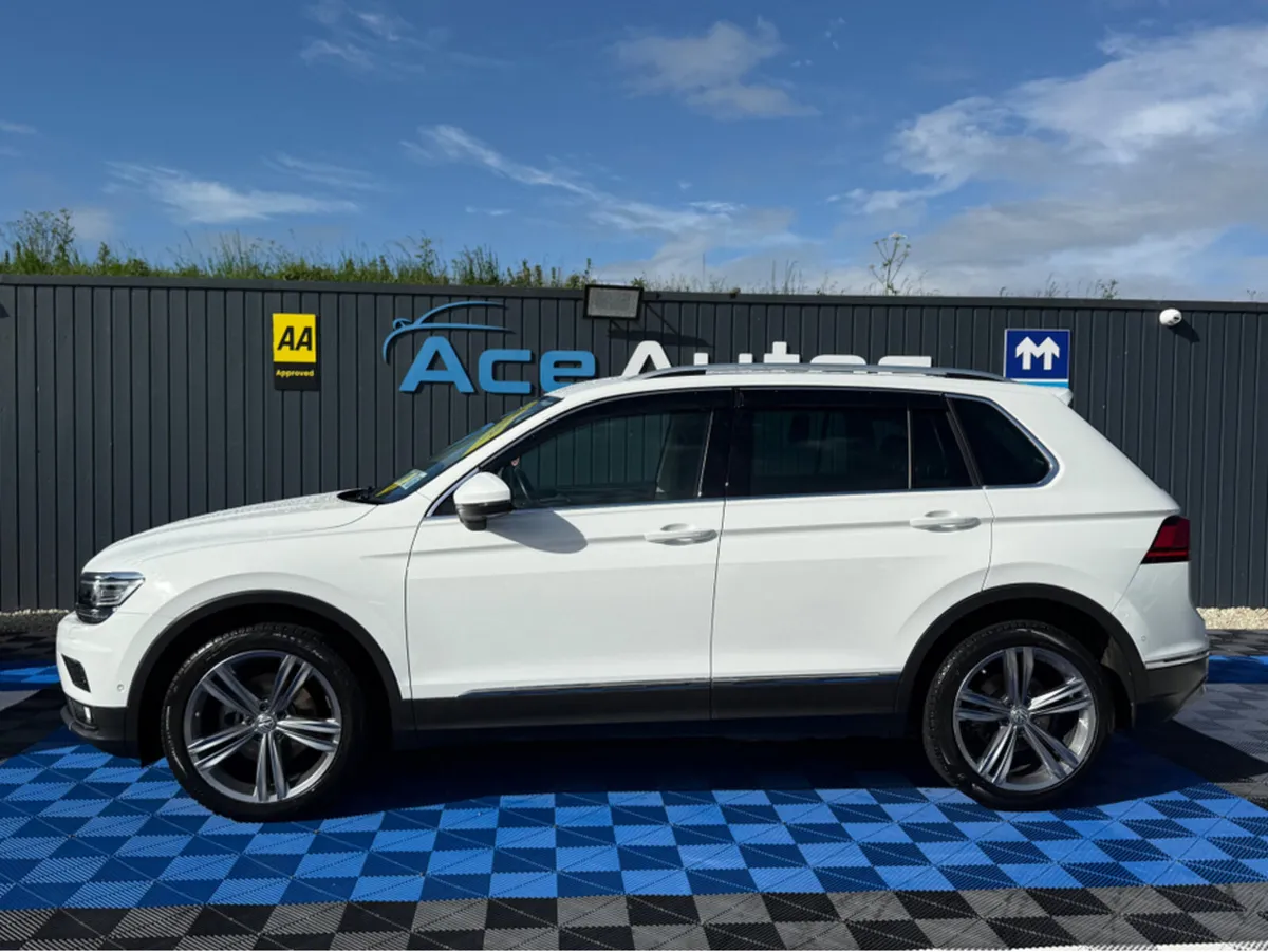 Volkswagen Tiguan HIGHLINE - 1.4 PETROL - AUTO - 1 - Image 4