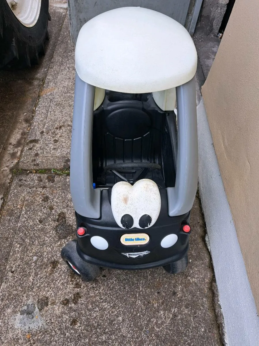 Toy car - Image 1