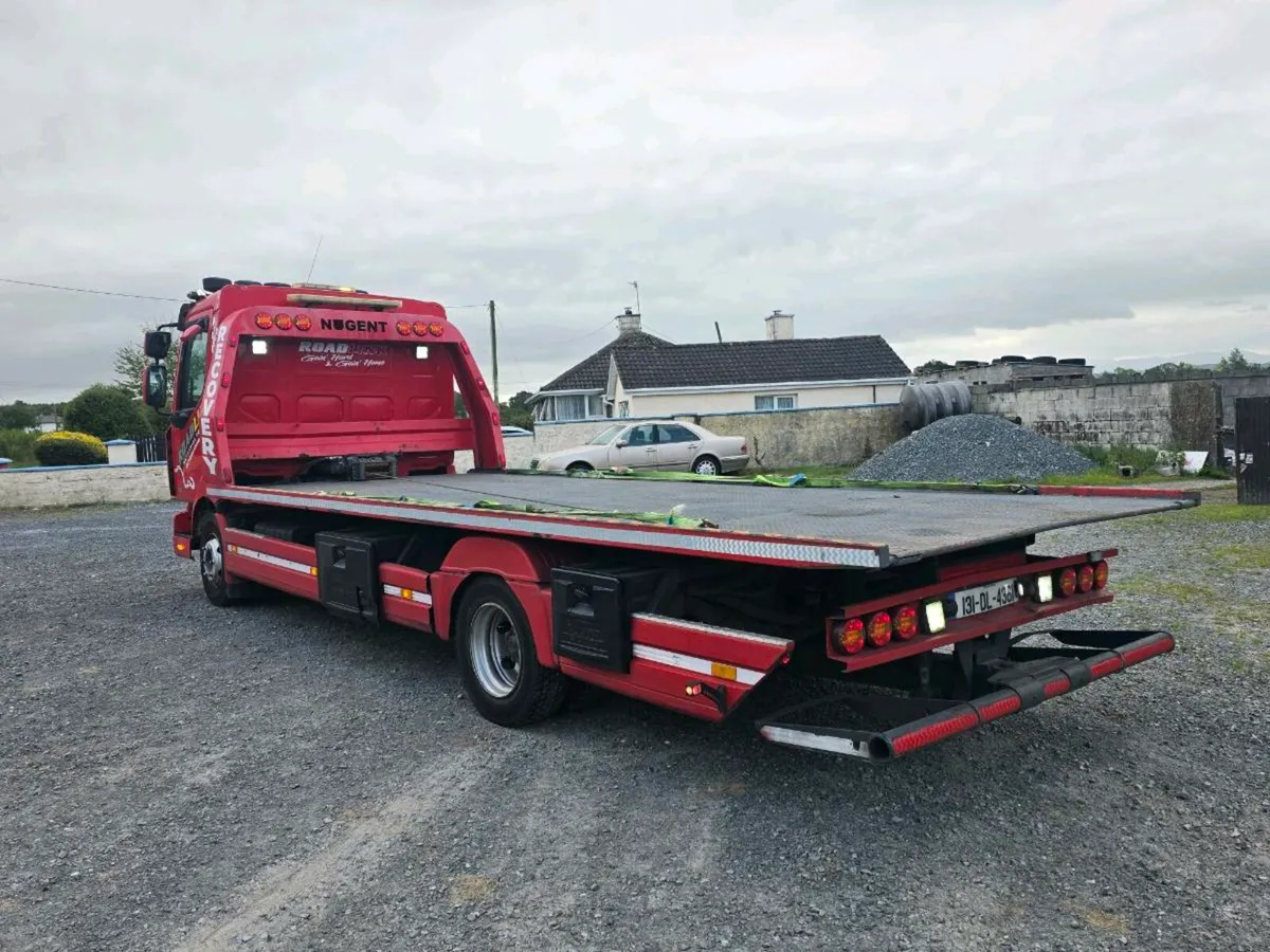 2013 RENAULT MIDLUM 180HP 7.5 TON RECOVERY TRUCK - Image 4