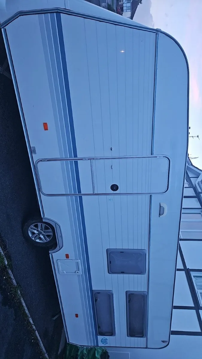 Caravan - Image 2