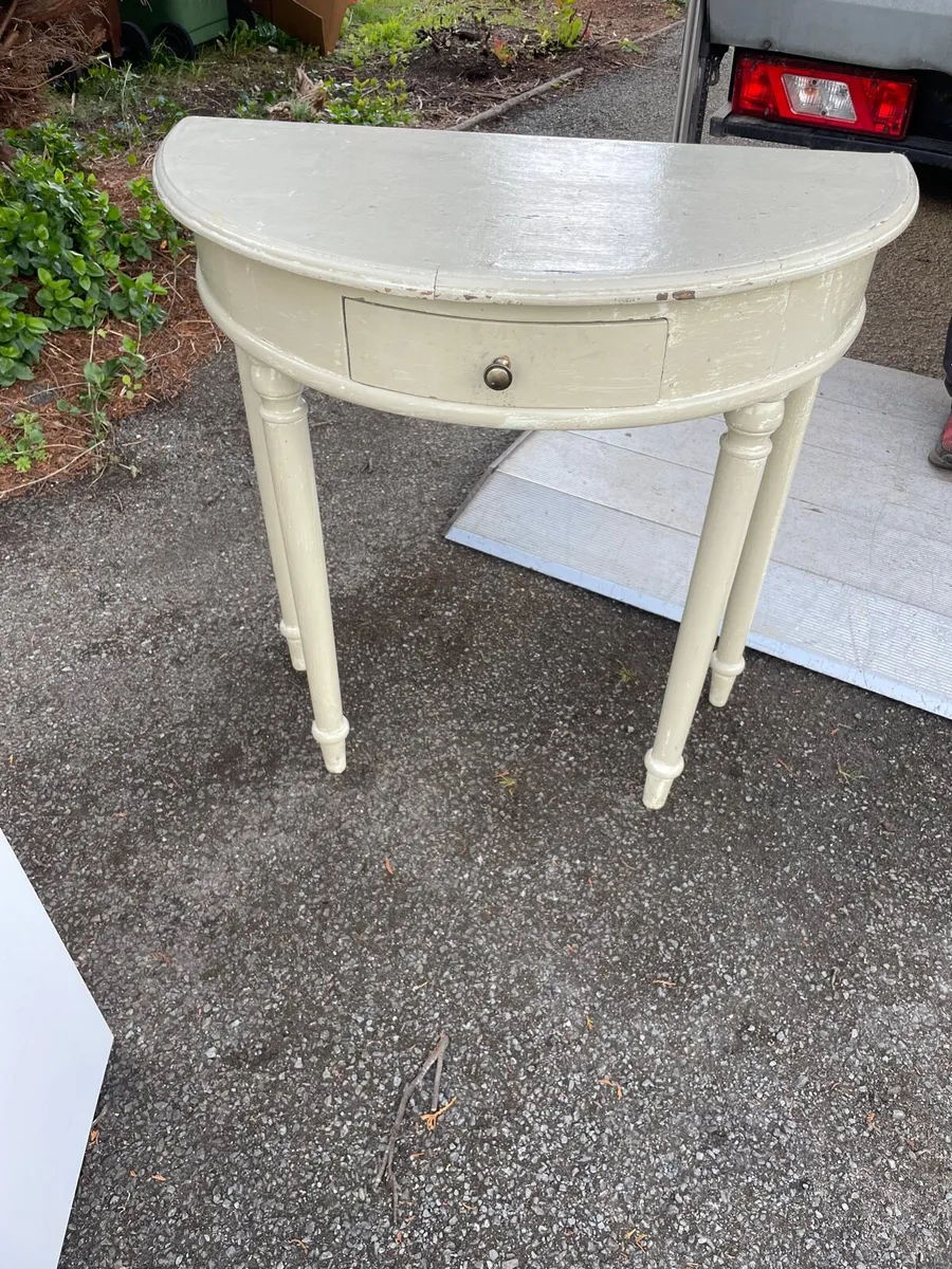 Moon table or hall way table - Image 2
