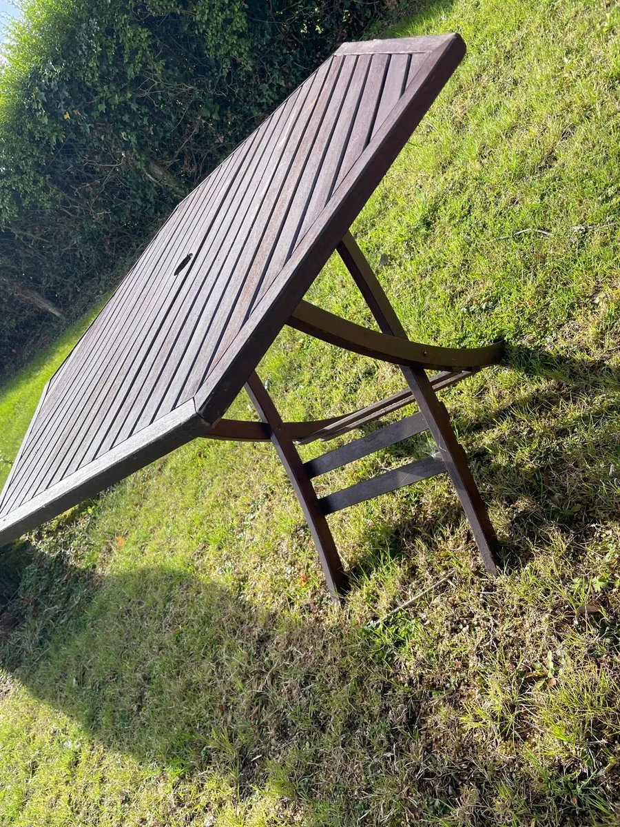 Foldable garden table and 4 chairs - Image 4