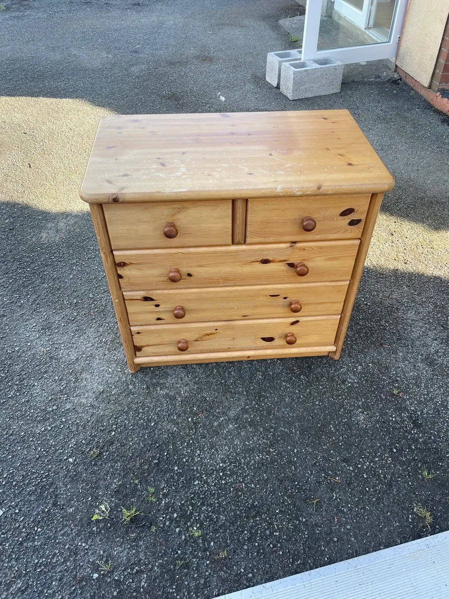 Wooden pine chest of drawer - Image 2