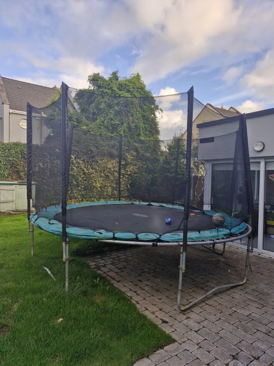 Berg Trampoline - Image 1