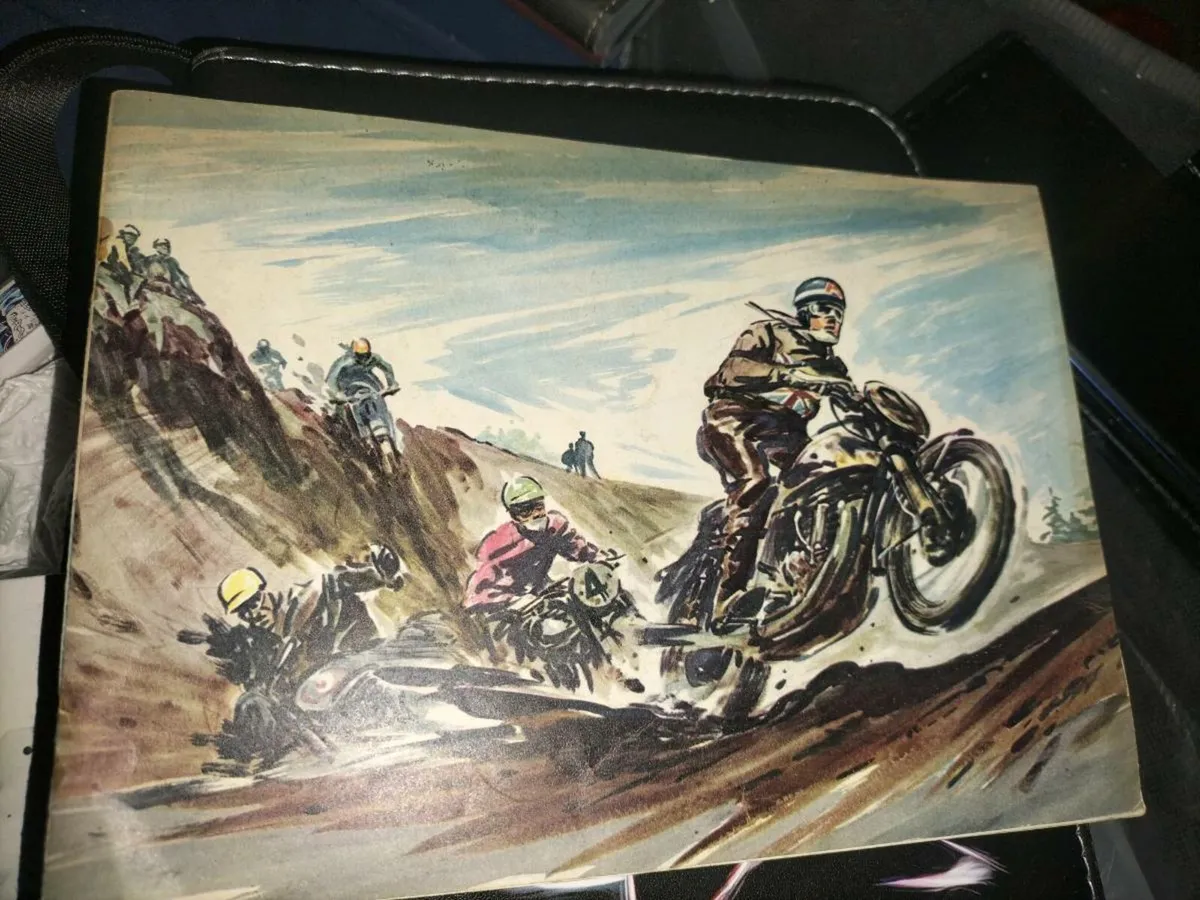 OLD RACE BIKE BOOK - Image 1