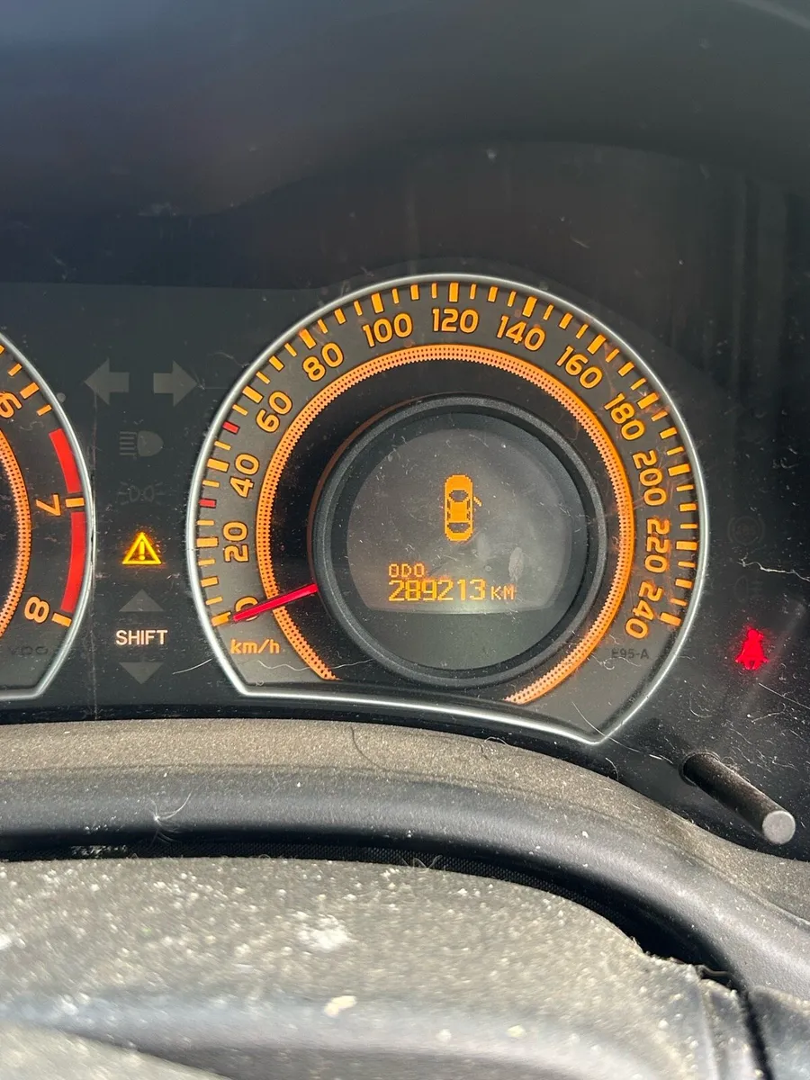 Toyota Corolla - Image 4