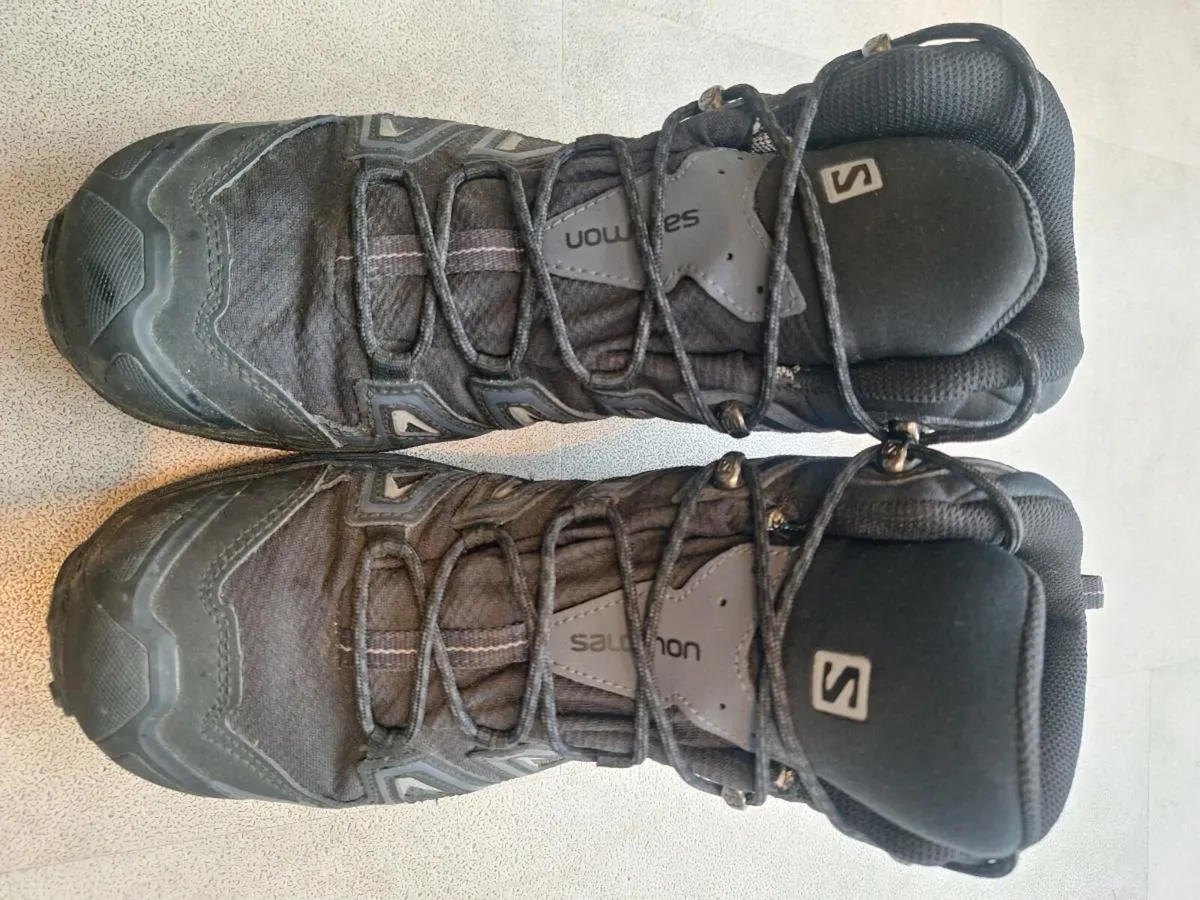 Hiking boots - Image 3