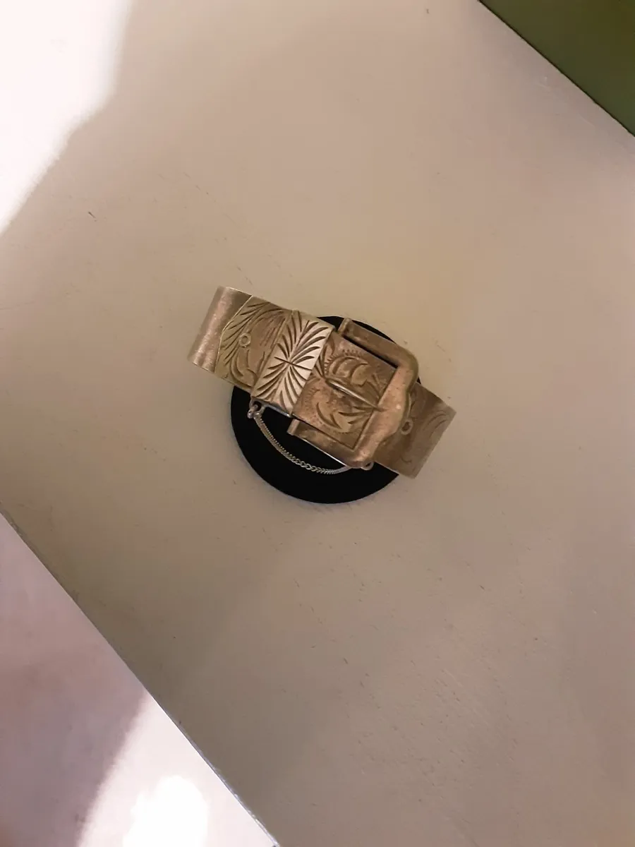 Ladies silver buckle bracelet - Image 3