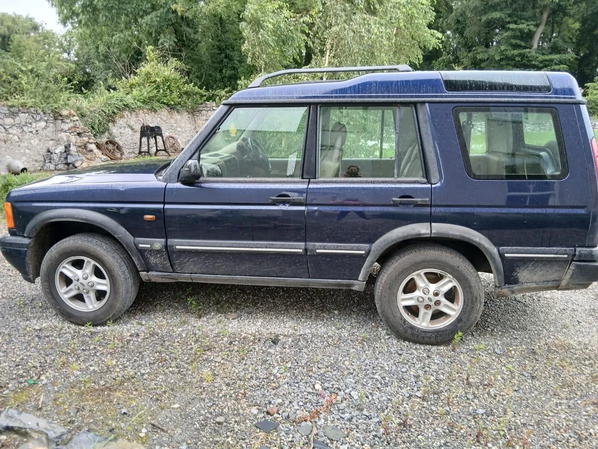 Land Rover Discovery 2001 - Image 2