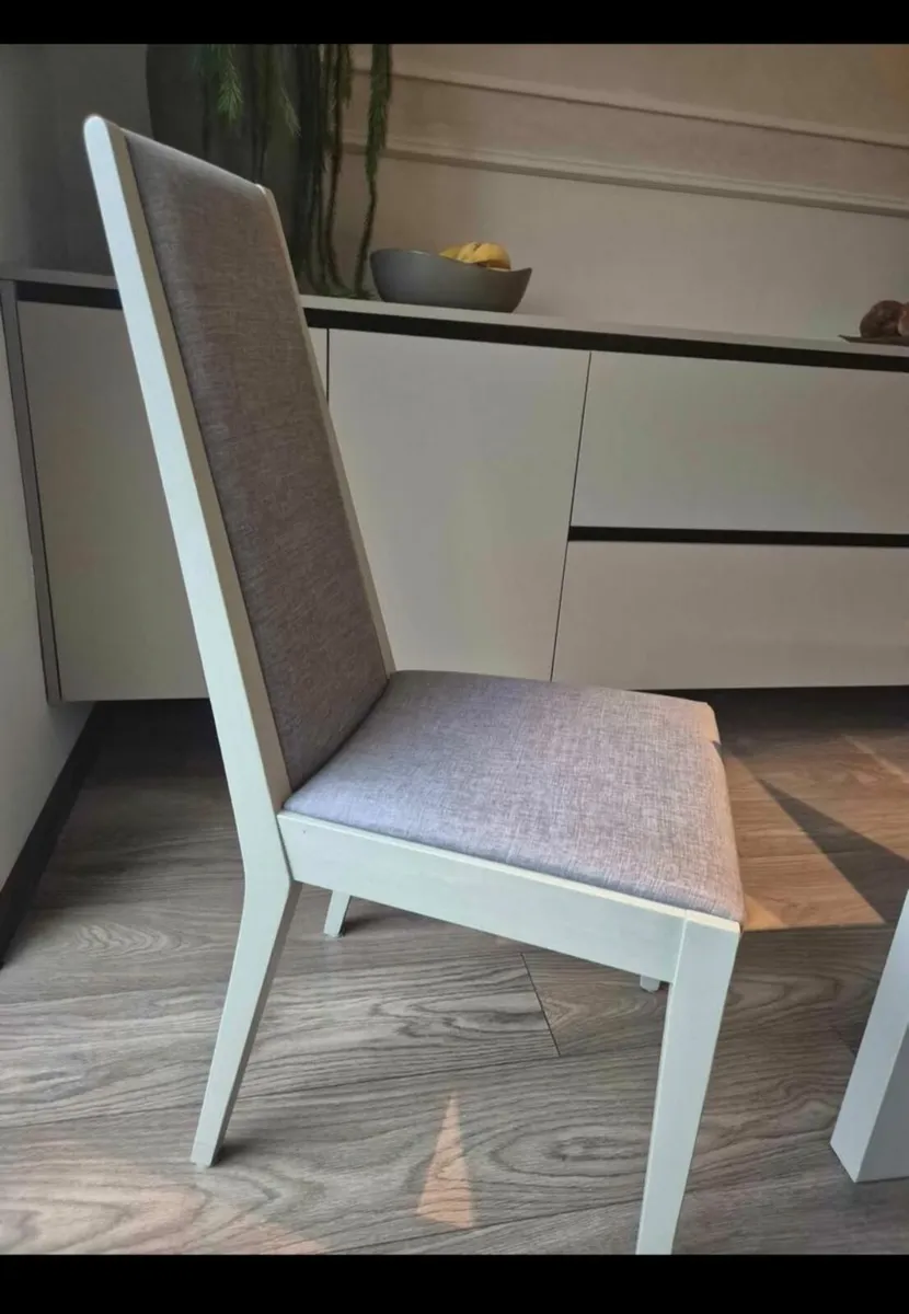 Dinning table and 6 chairs - Image 2