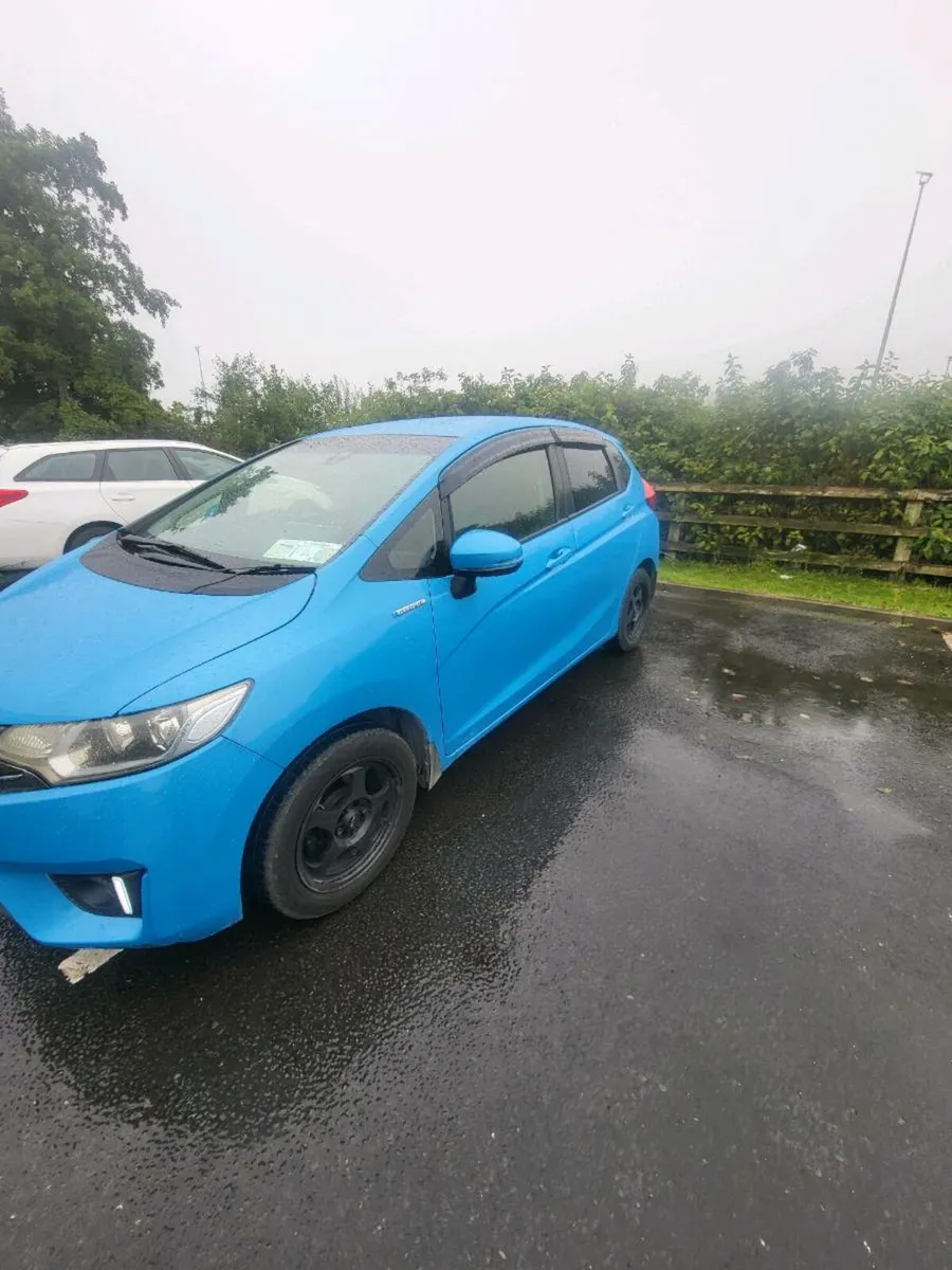 Honda fit hybrid - Image 3