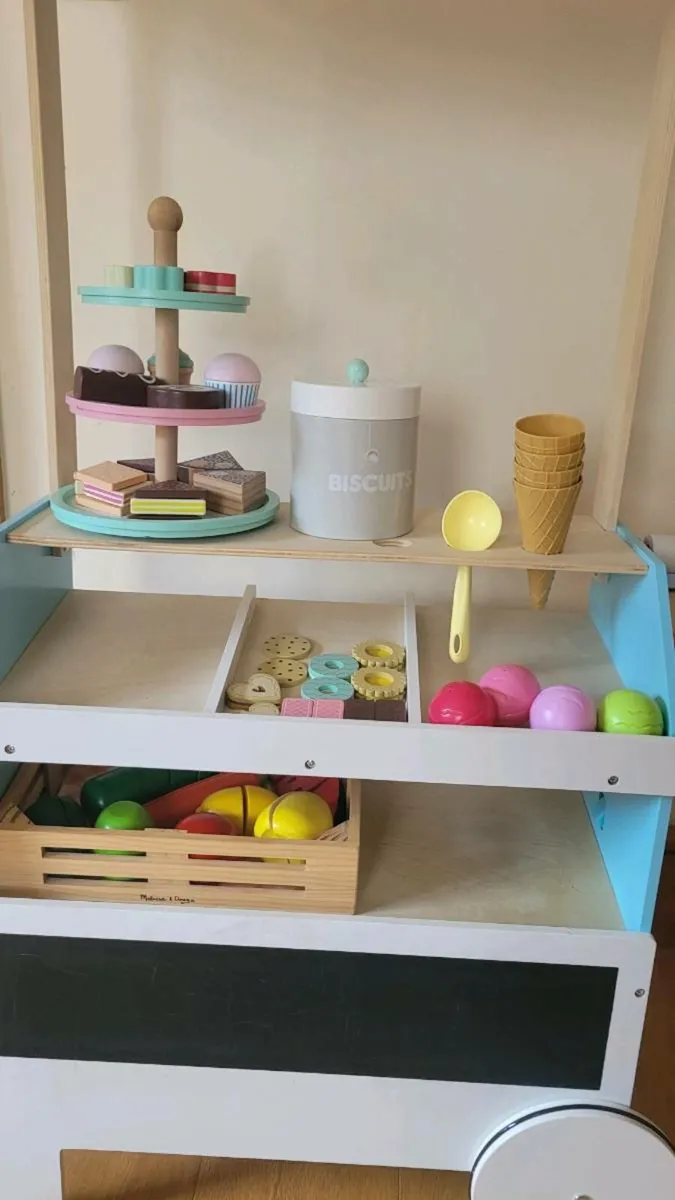 Toy wooden shop - Image 2