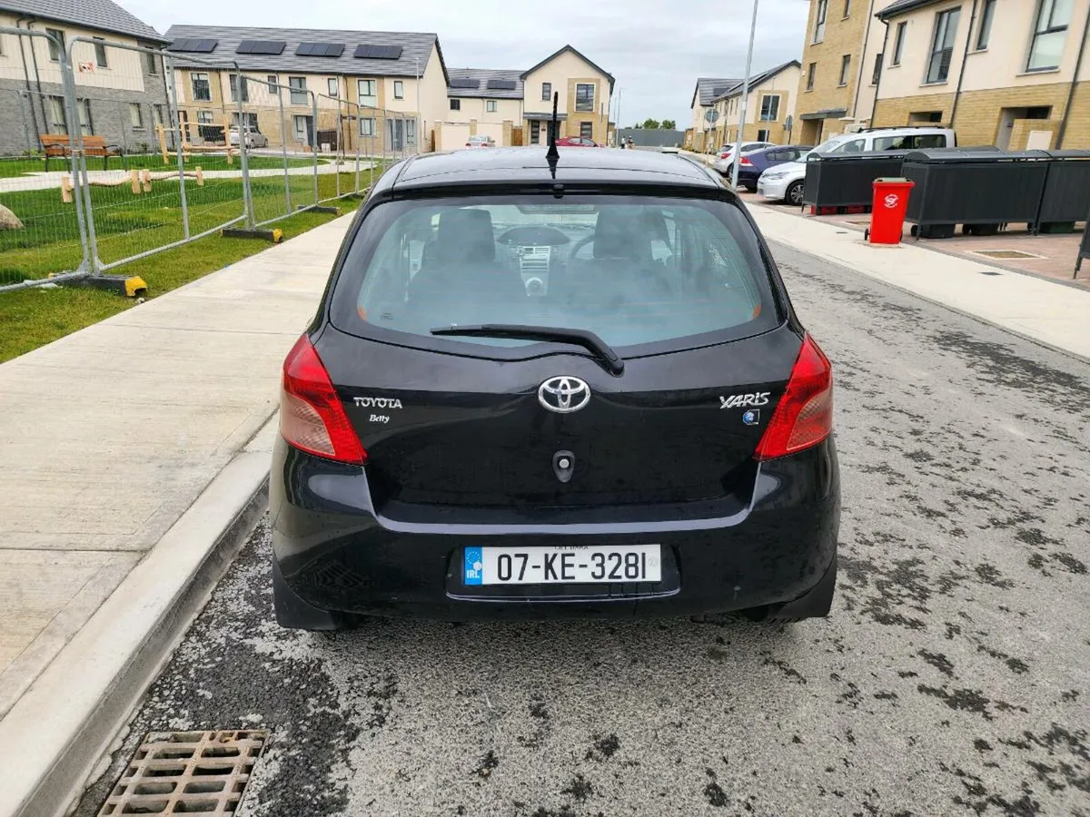 Toyota Yaris - Image 4