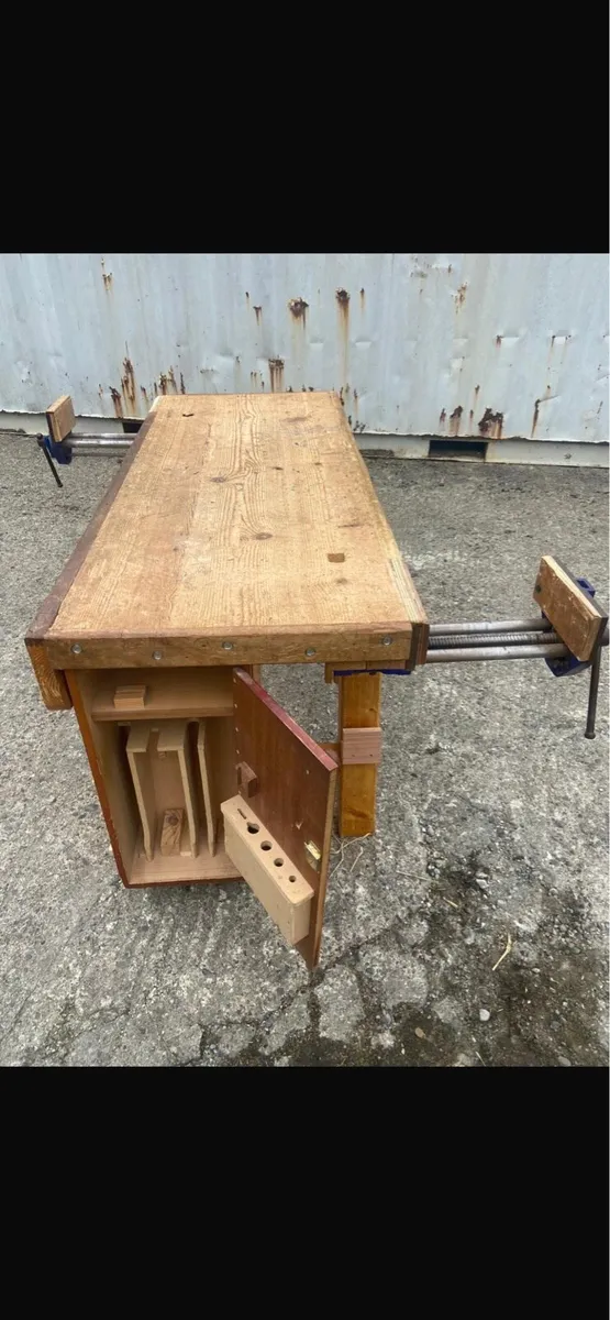 Wood working bench - Image 4