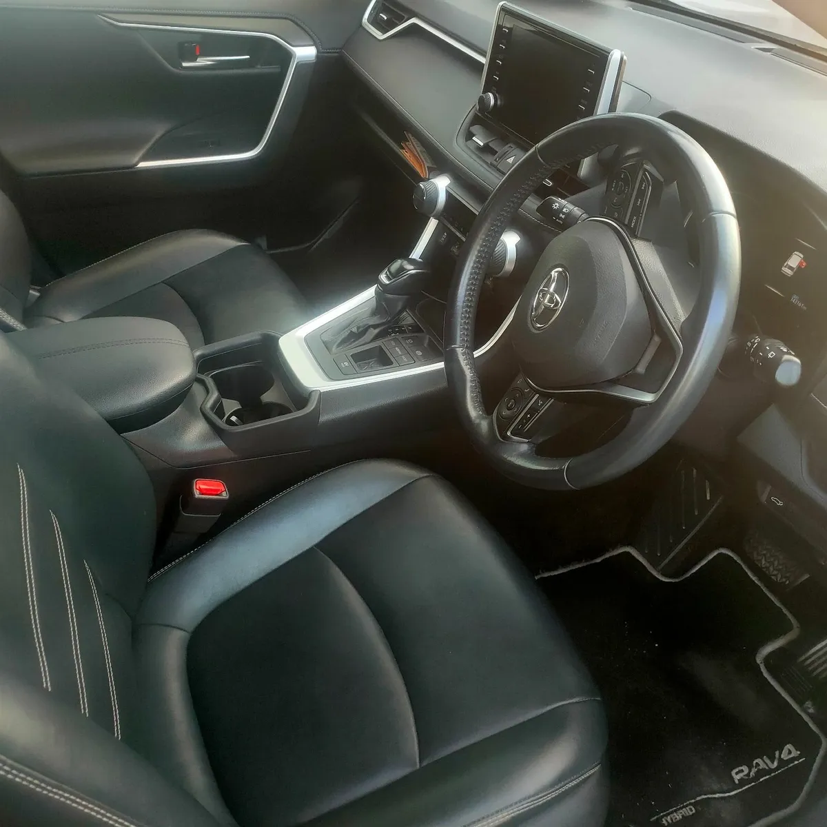 Toyota RAV4 Hybrid SOL AUTO 2021 - Image 2
