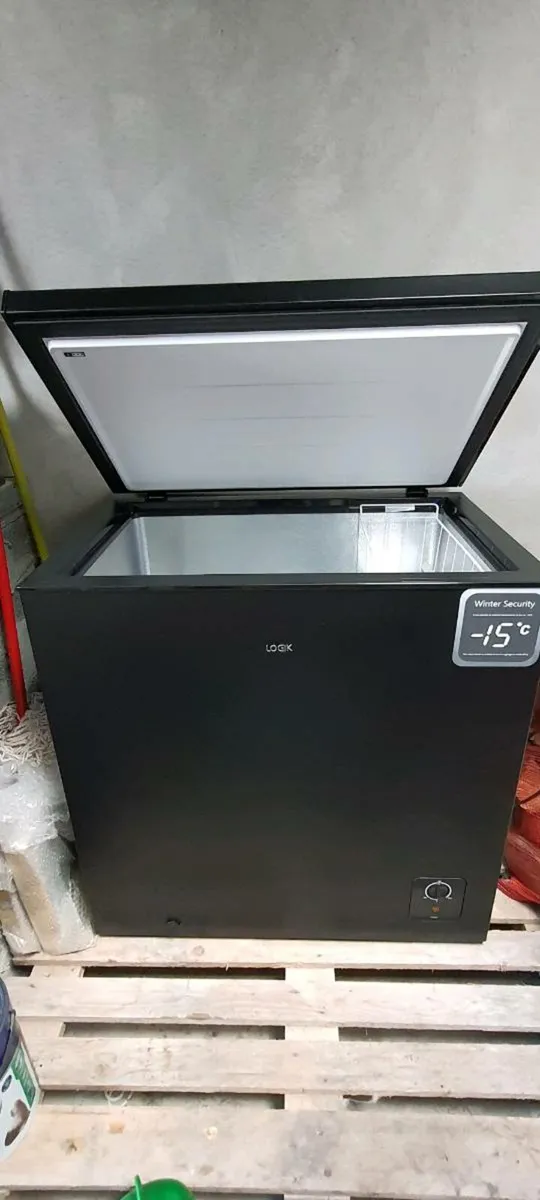 LOGIK CHEST FREEZER - BLACK - Image 1
